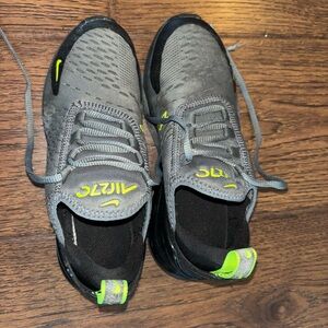 Nike Boys 3.5 Great condition! Only worn once